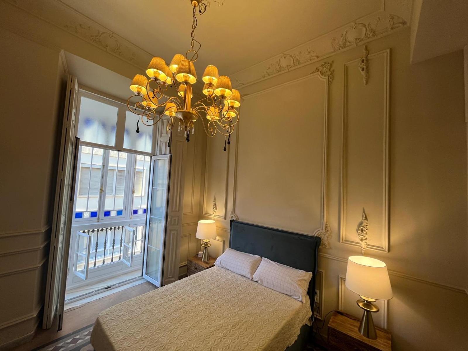 Apartamentos Loles De Cisneros Catedral Málaga Esterno foto