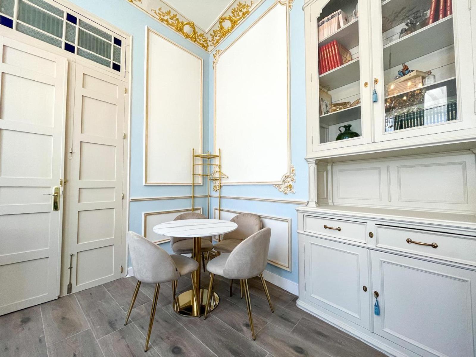 Apartamentos Loles De Cisneros Catedral Málaga Esterno foto