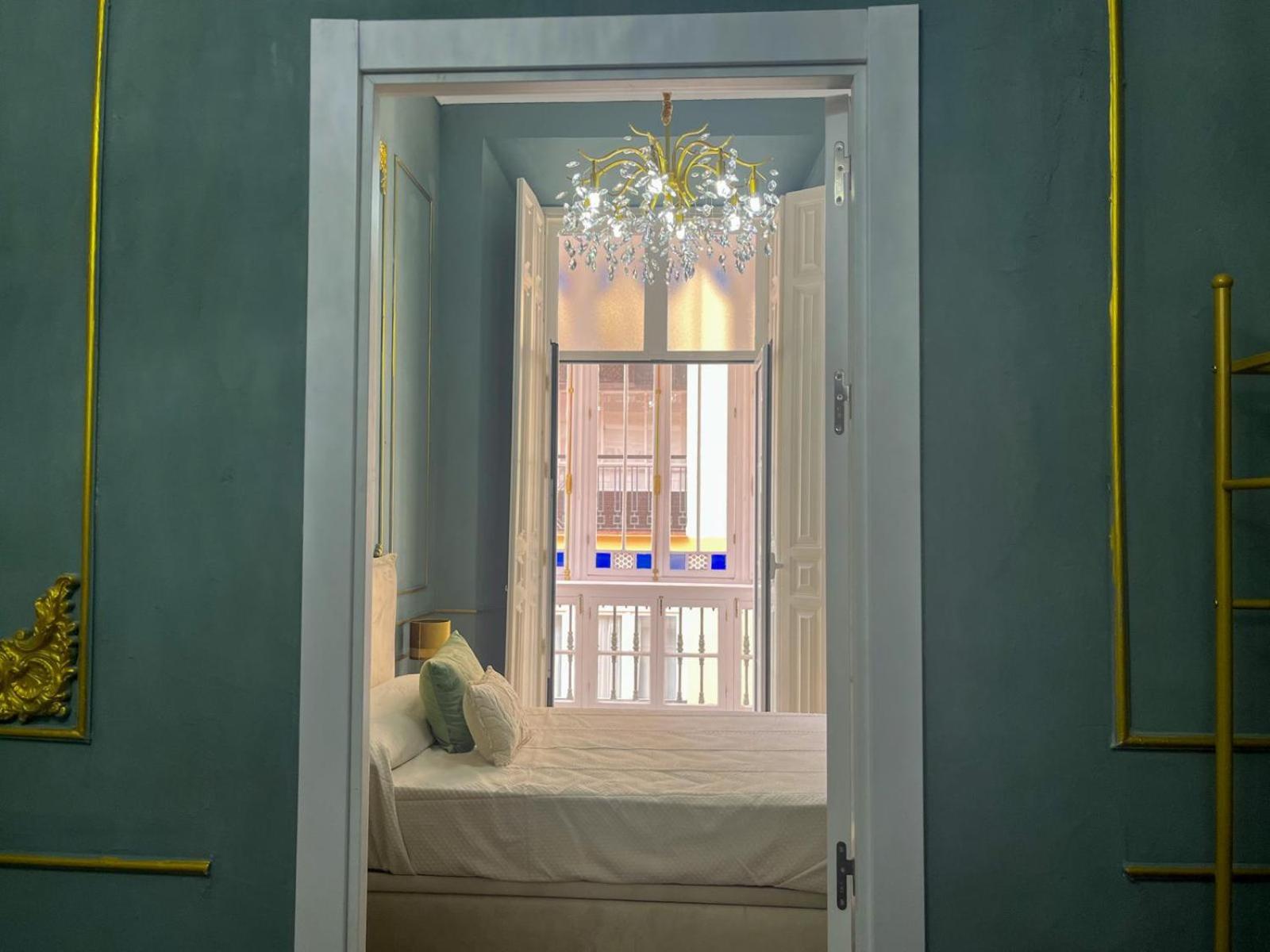 Apartamentos Loles De Cisneros Catedral Málaga Esterno foto